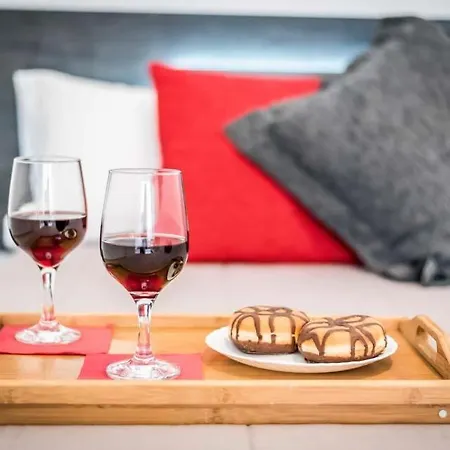 Vila Playa De Fanabe Sleeps 8 With Pool Air Con And Wifi Costa Adeje (Tenerife)
